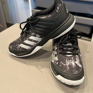 Adidas Tennis shoes